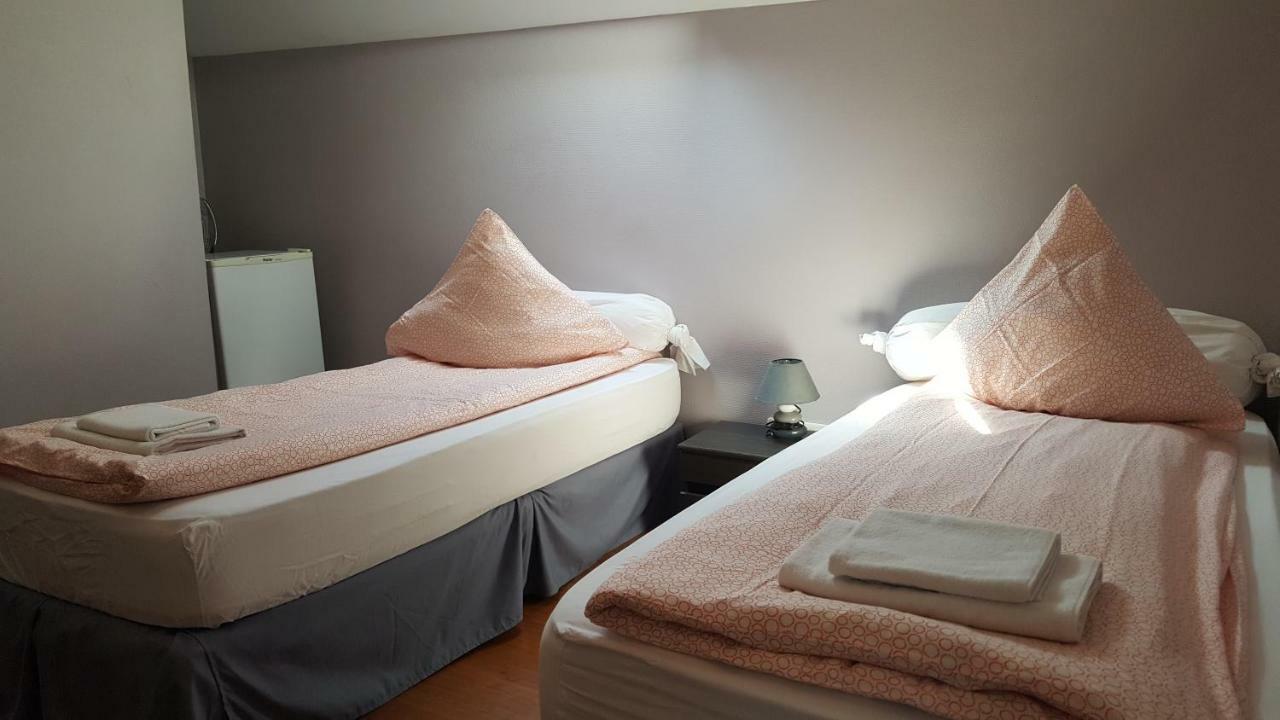 Le Relais Bleu Hotel Le Blanc-Mesnil Bagian luar foto
